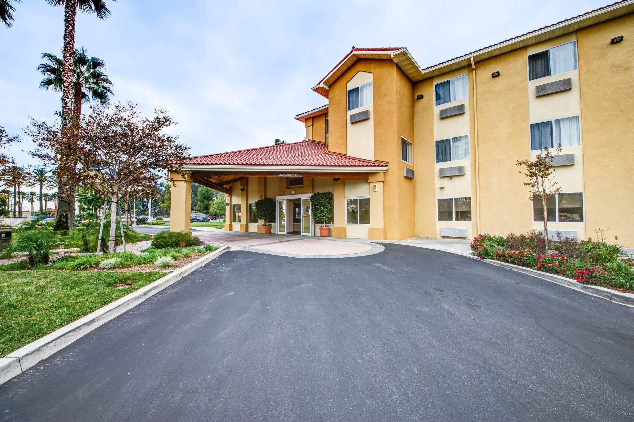 Comfort Inn Fontana Εξωτερικό φωτογραφία
