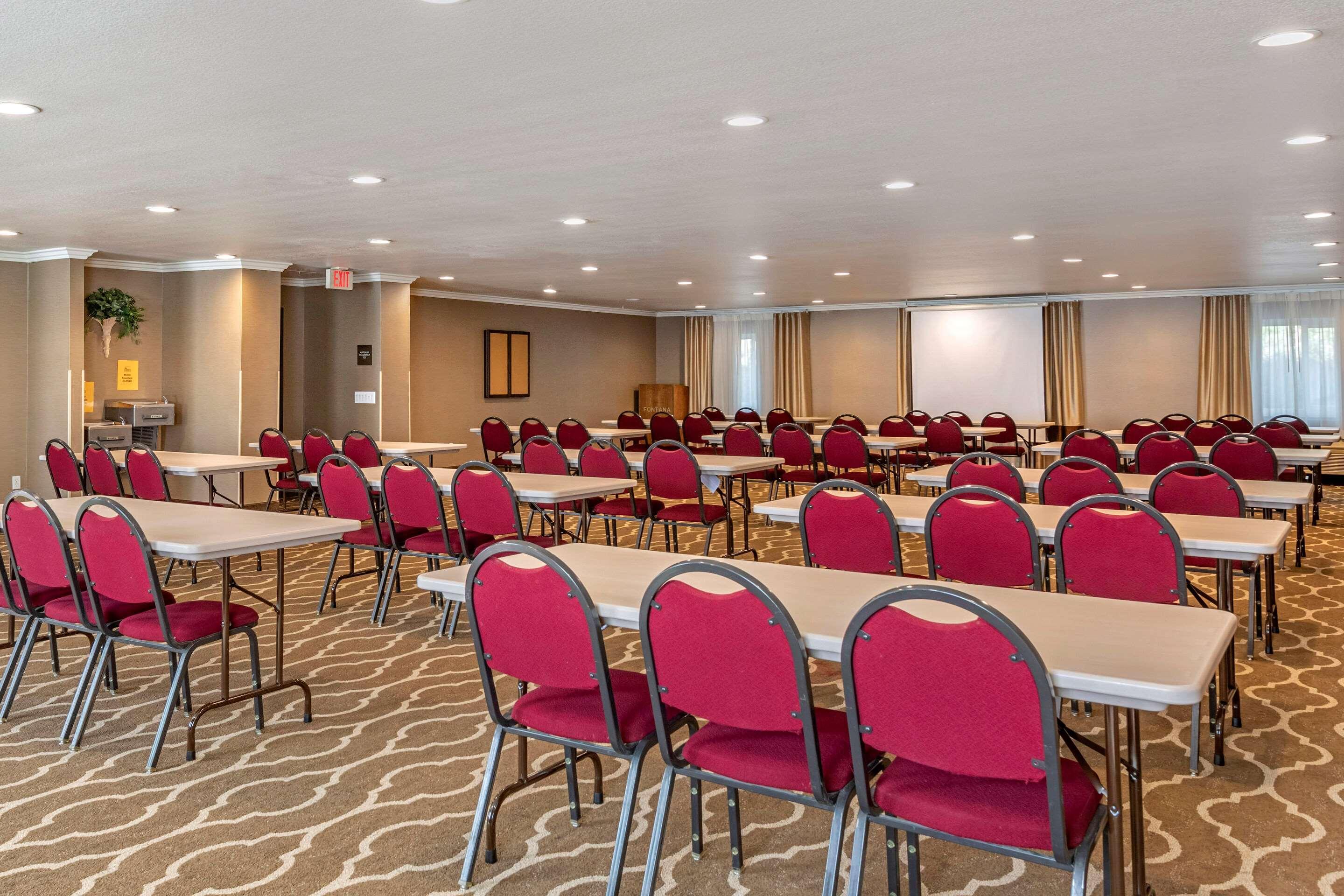 Comfort Inn Fontana Εξωτερικό φωτογραφία