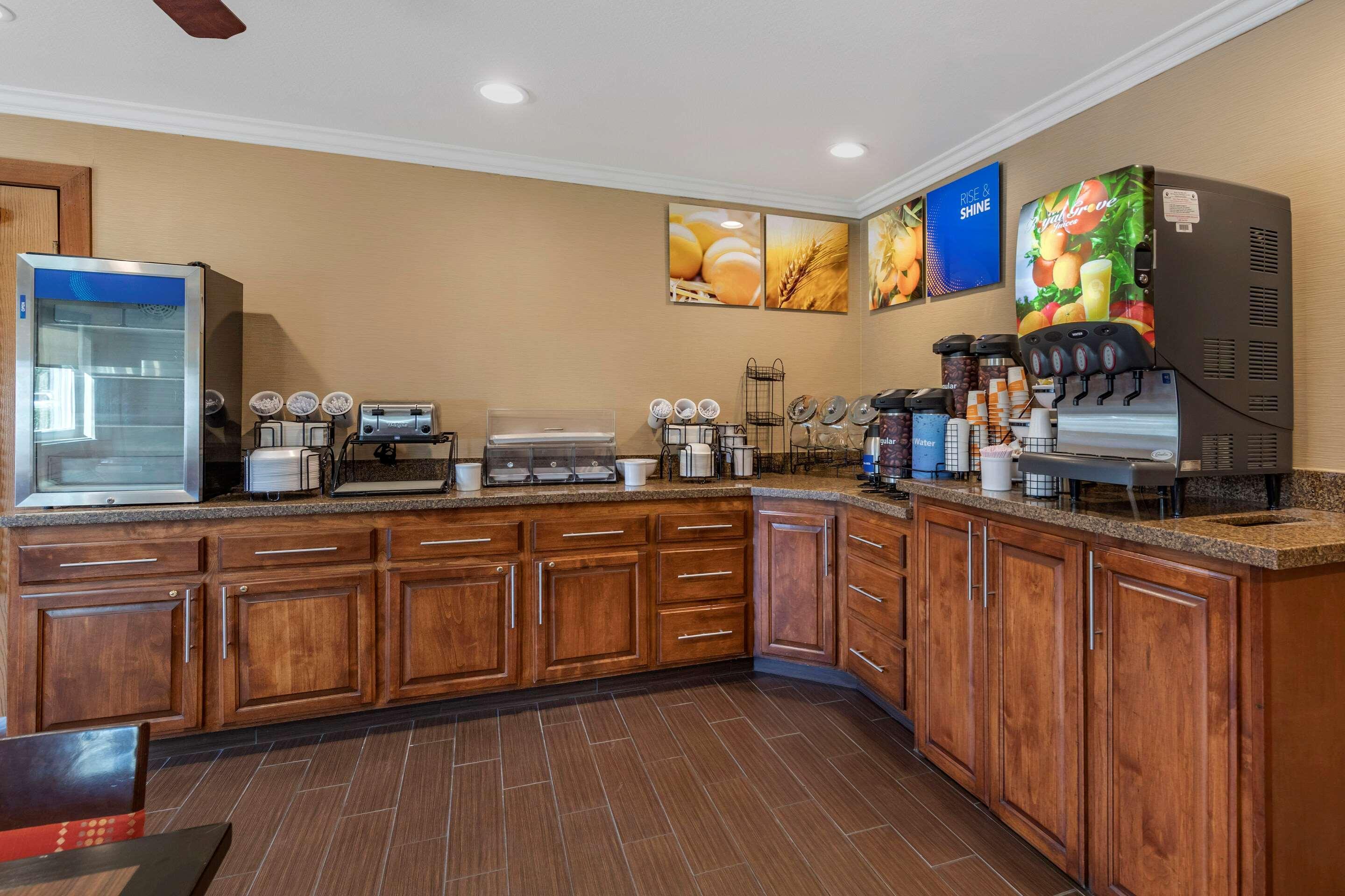 Comfort Inn Fontana Εξωτερικό φωτογραφία